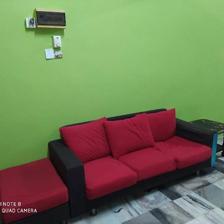 Homestay D' Tengah Bandar Kuala Rompin Εξωτερικό φωτογραφία